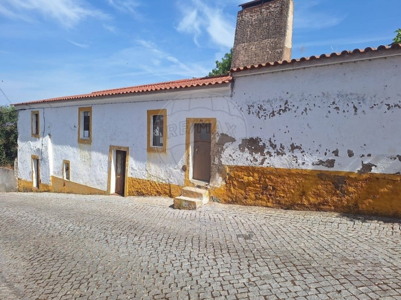 Moradia T3 à venda em Figueira e Barros